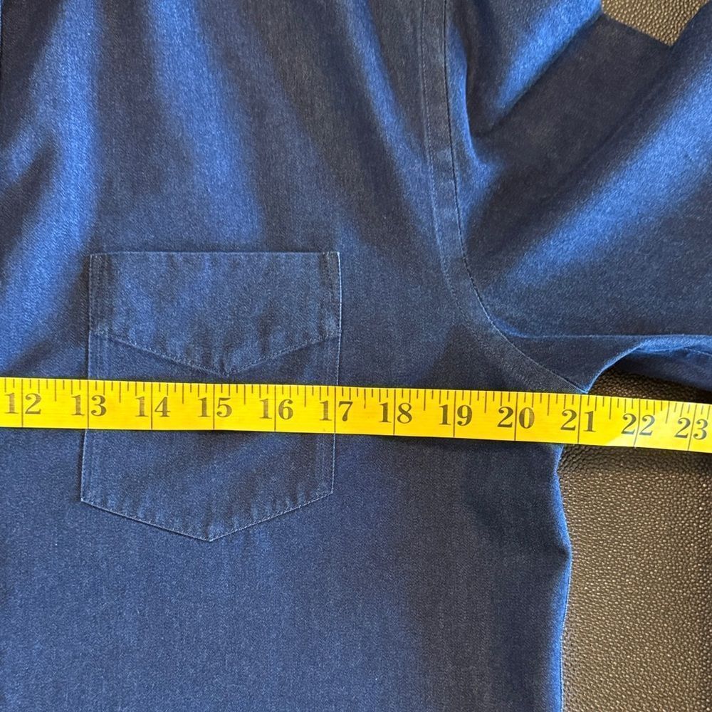 UNTUCKit Cinzano Blue Denim Casual Button-Down Shirt size medium - Picture 8 of 11